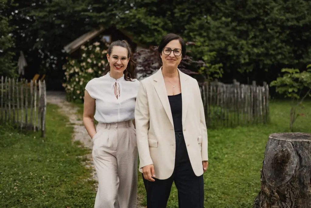 Sarah Kind und Dr. Franziska Haberl Robe & Resonanz Consulting