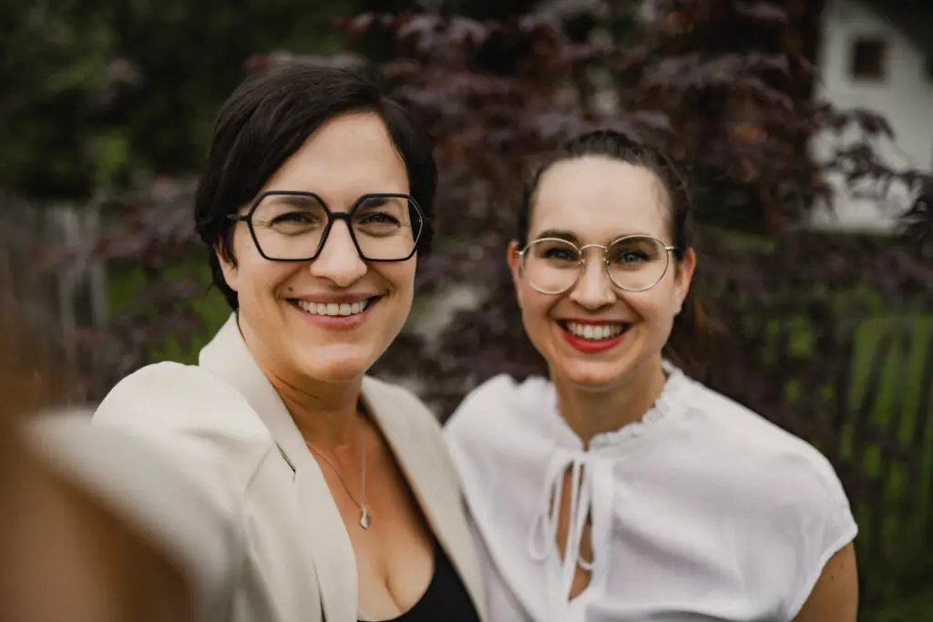 Sarah Kind und Dr. Franziska Haberl Robe & Resonanz Consulting
